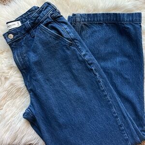 Abercrombie & Fitch Mid Rise Curve Love Wide Leg Jean, Size 25/0
